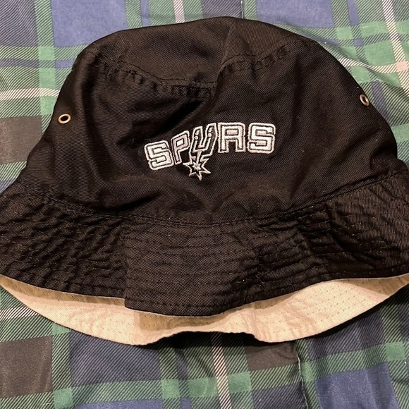 SA SPURS kids  reversible bucket hat - Picture 1 of 8